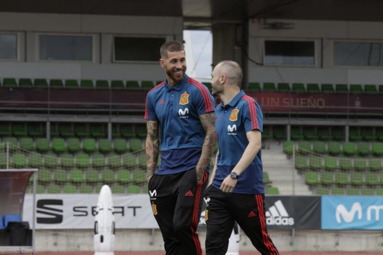 Iniesta y Ramos recuerdan el Mundial en el décimo aniversario: 