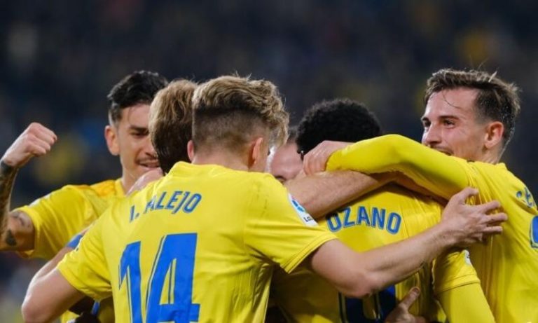 Crónica: El Cádiz vuelve a Primera 15 años después