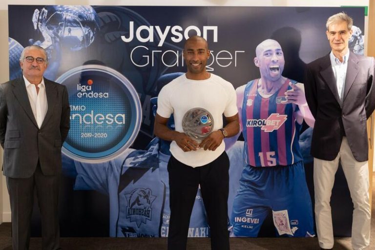 El base uruguayo Jayson Granger (Baskonia) recibe el Premio Endesa 2020
