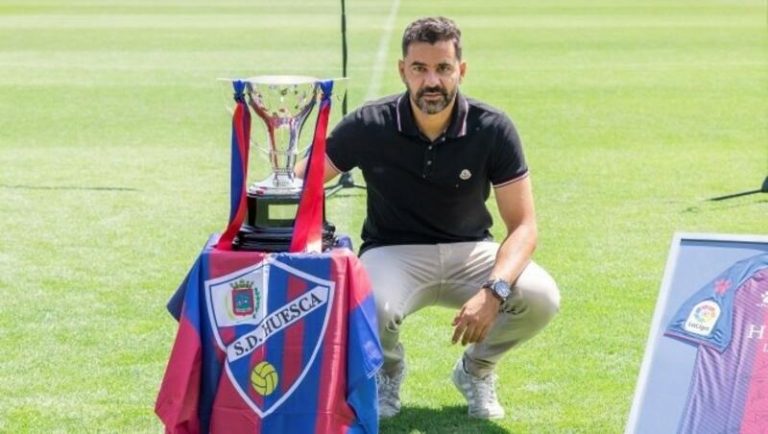 Míchel continuará al frente del Huesca en la máxima categoría