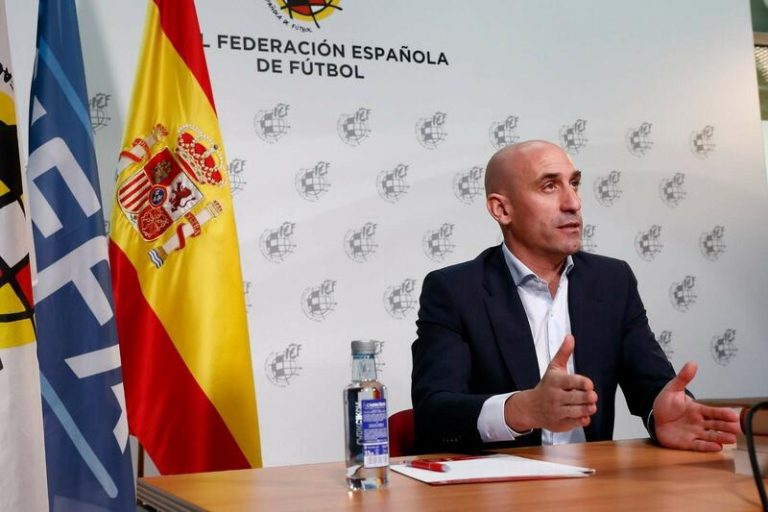 Rubiales y García Caba presentan una querella contra Praena por un delito de calumnias