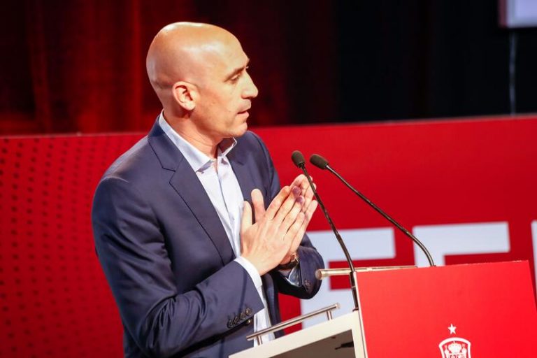 Rubiales estará en el palco de Colonia para ver el Sevilla-Inter