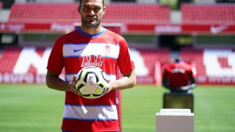 Jorge Molina da positivo por Covid-19 luego de una nueva prueba PCR