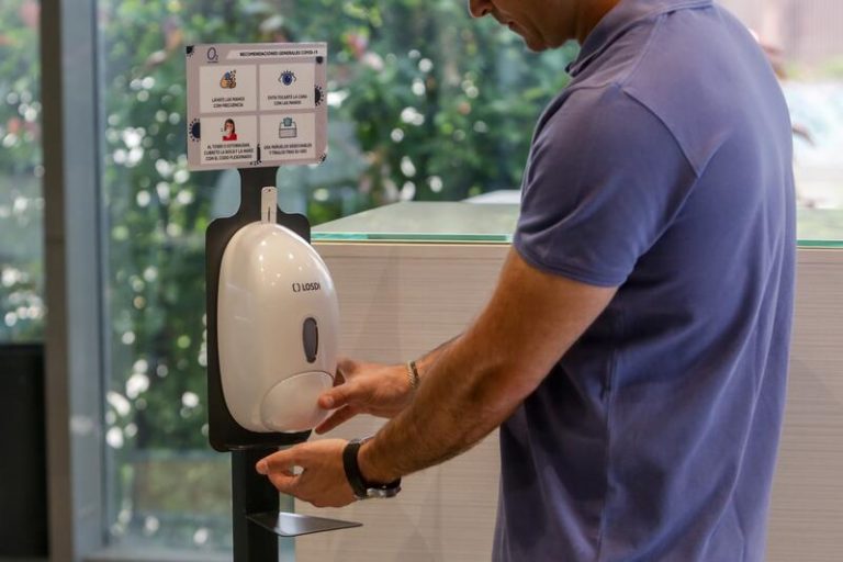 Las pequeñas empresas se gastan de media más de 2.000 euros en cumplir las normas sanitarias