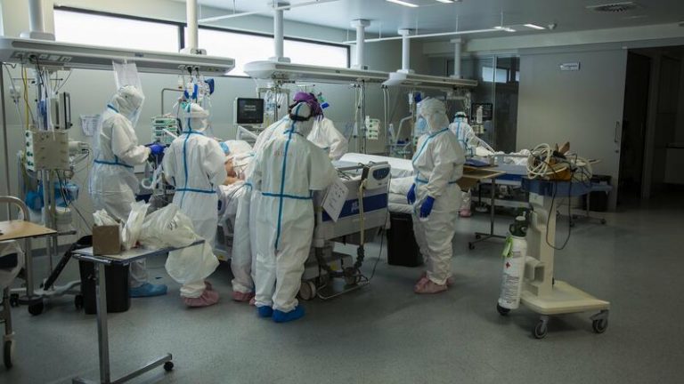 Cantabria suma 213 contagiados y mantiene a 45 personas ingresadas por Covid-19