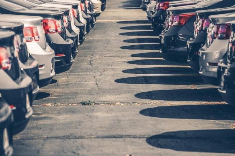 Fabricantes de coches obtienen un 41% menos de ingresos, casi 11.000 millones menos