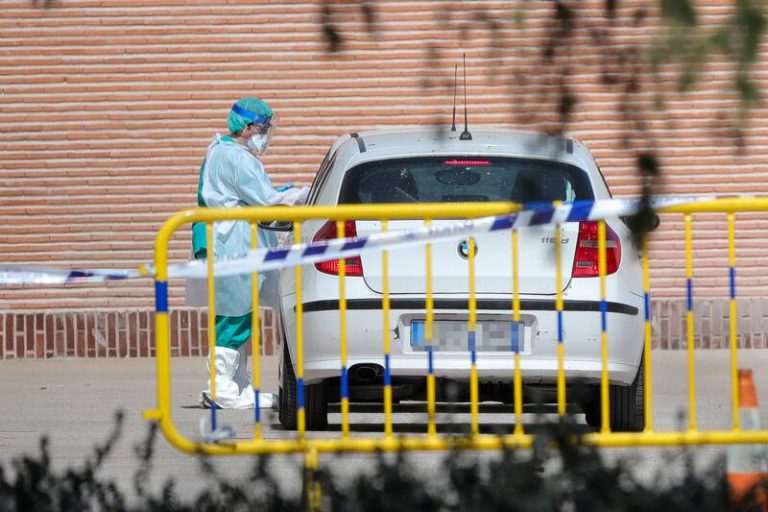 Andalucía baja el ritmo de contagios con 781 nuevos casos, pero suma cinco muertes