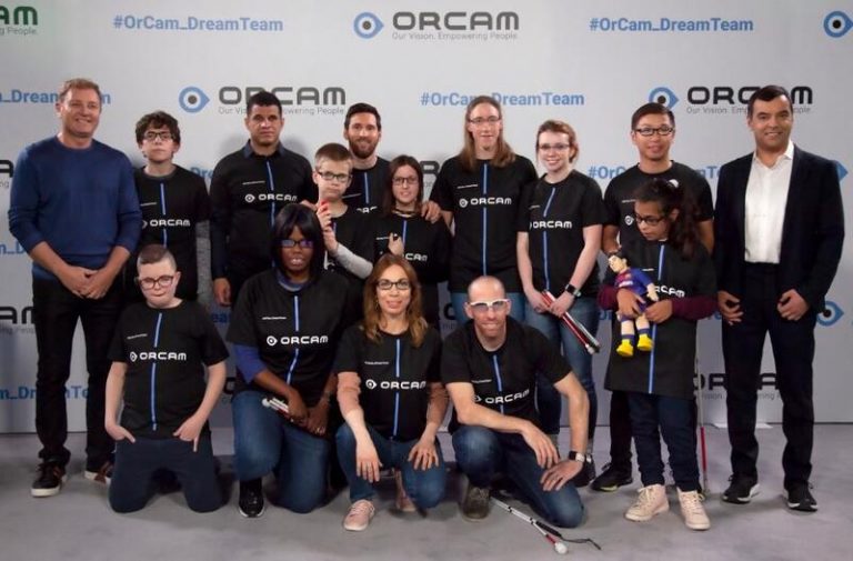 Messi capitanea el 'Dream Team' de OrCam en ayuda de discapacitados visuales