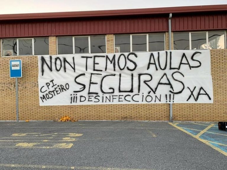 Curso en Galicia: Dimisiones, protestas de padres y problemas por obras