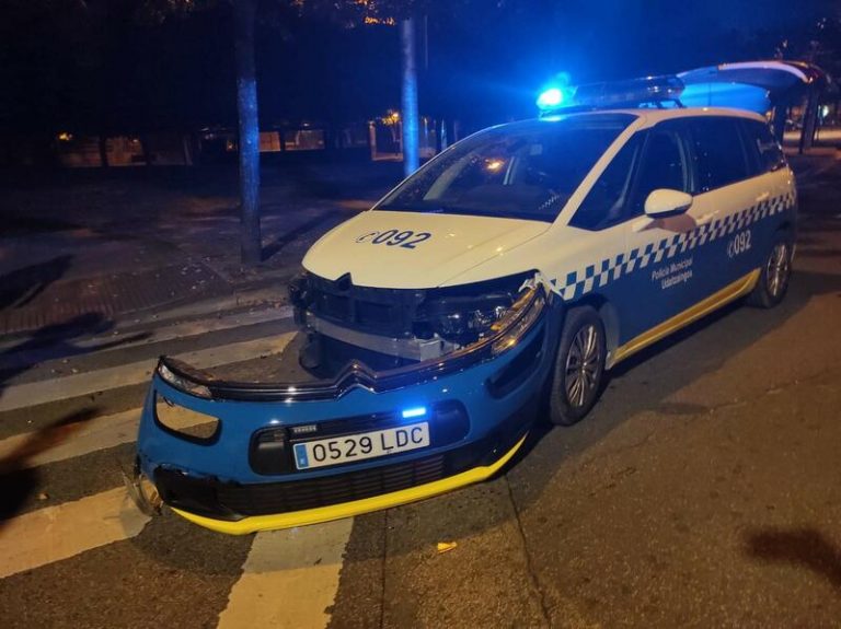 Herida una policía en Pamplona tras impactar contra su coche un vehículo a la fuga