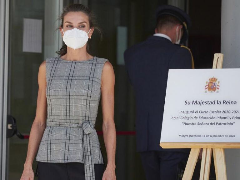 La Reina Letizia deja a la Princesa Leonor confinada para inaugurar el curso en Navarra
