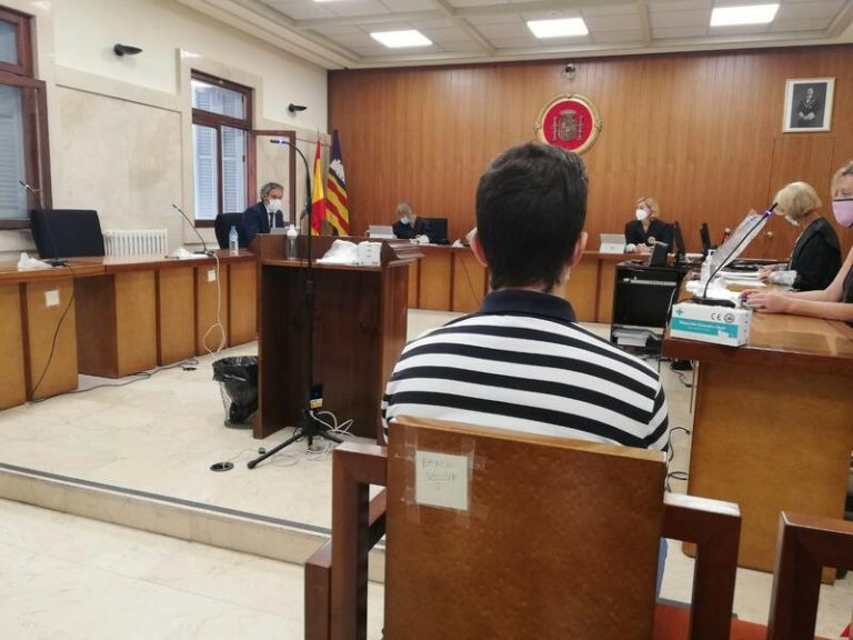Piden 13 años de cárcel para un joven por violar a una menor con la que después saldría
