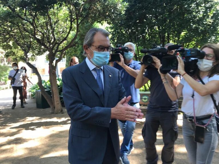 Mas se reunió con Sánchez en Moncloa antes de la sentencia del TS sobre el 1-O