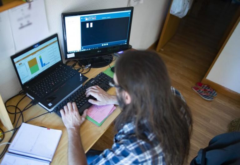 El Gobierno prevé aprobar la regulación del teletrabajo la próxima semana