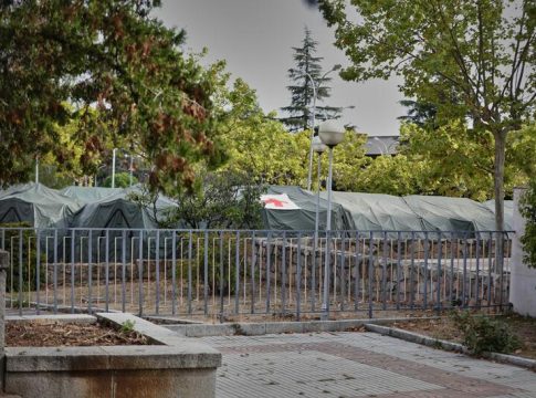 El hospital militar Gómez Ulla instala unas tiendas provisionales preventivamente El hospital militar Gómez Ulla instala unas tiendas provisionales preventivamente