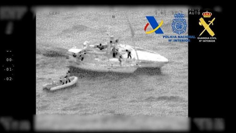 Dos detenidos tras interceptar un velero con 200 kilos de hachís en la costa almeriense