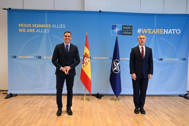 Sánchez pide a Grecia y Turquía aprovechar la mediación de la OTAN