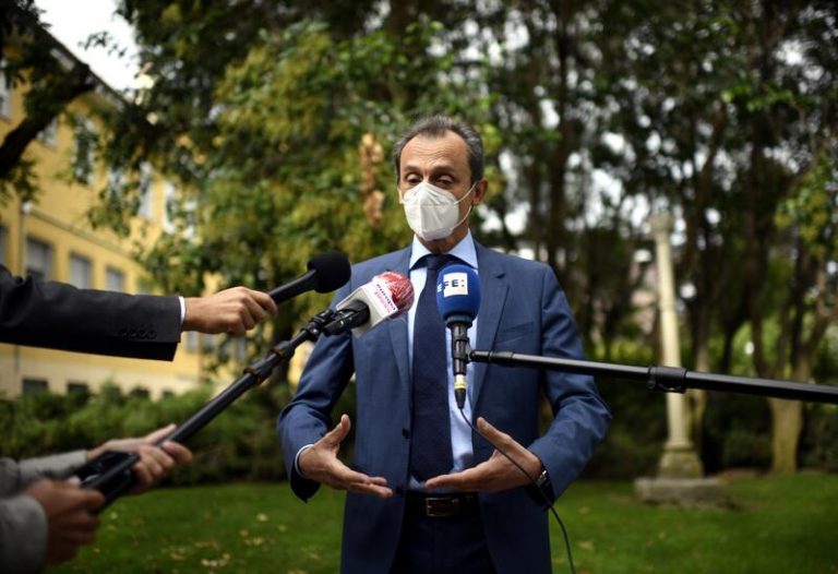 Duque reitera que se podría retrasar la aprobación de la vacuna hasta verificar su seguridad