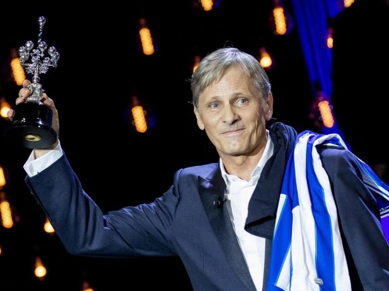Viggo Mortensen recibe el Premio Donostia en el Festival de Cine de San Sebastián