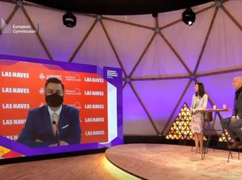 Crítican a un concejal de Valencia por hacer 'playback' en inglés en un video promocional Crítican a un concejal de Valencia por hacer 'playback' en inglés en un video promocional