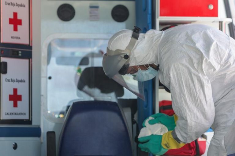 Andalucía suma 17 muertes y 846 casos por PCR en 24 horas