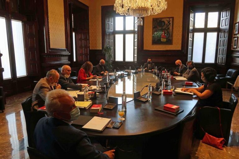 Torra comparecerá este miércoles en el Parlament si el BOE publica su cese antes