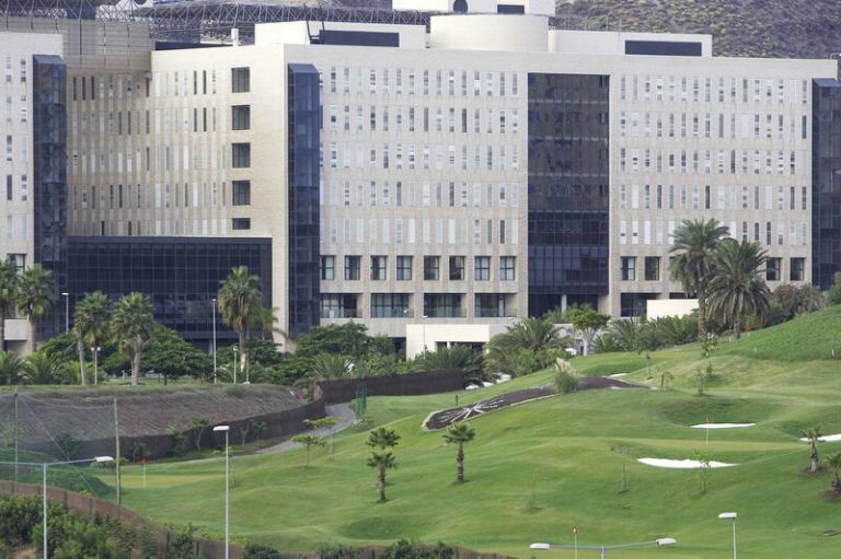 Los contagios diarios caen en Canarias a 78 personas en 24 horas