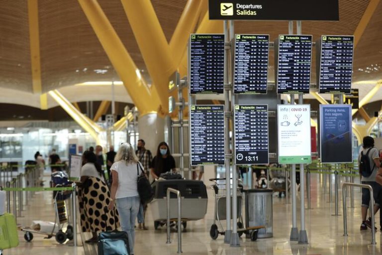 Prorrogadas las restricciones para viajar a España desde terceros países hasta el 31 de octubre