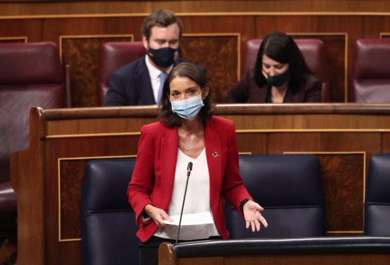 El Gobierno trabaja en un plan de relanzamiento del turismo