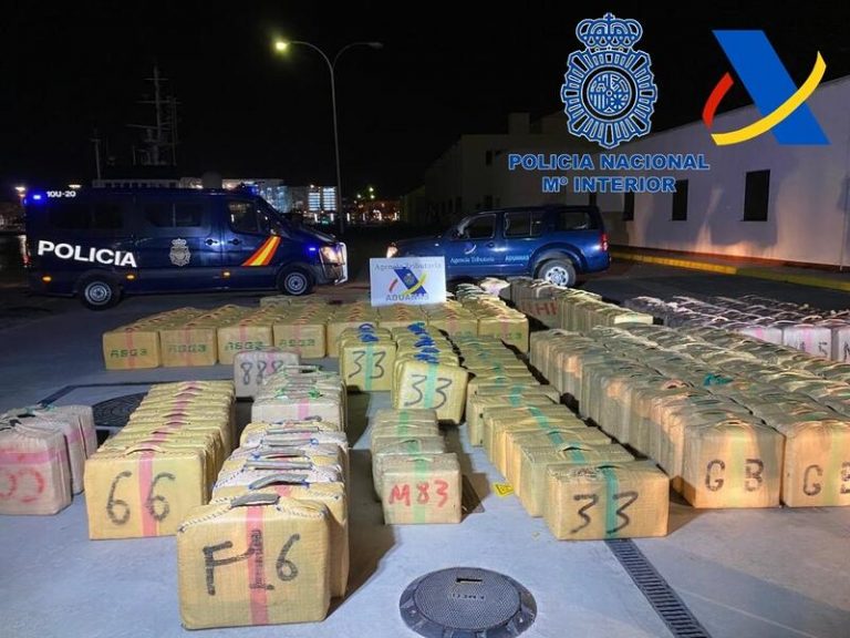 Incautan 35 toneladas de droga en el mayor golpe al narcotráfico por vía marítima