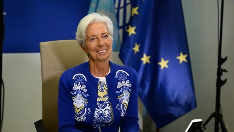 Lagarde abre la puerta a que el BCE emule a la Fed y permita una inflación