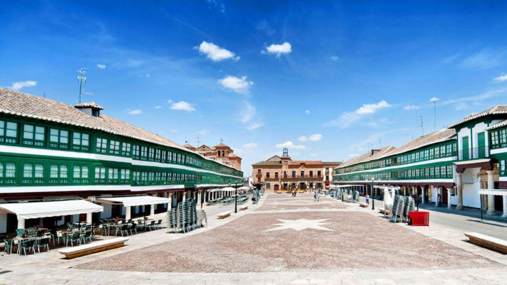 Almagro y almodóvar frente a peñíscola y valdelavilla
