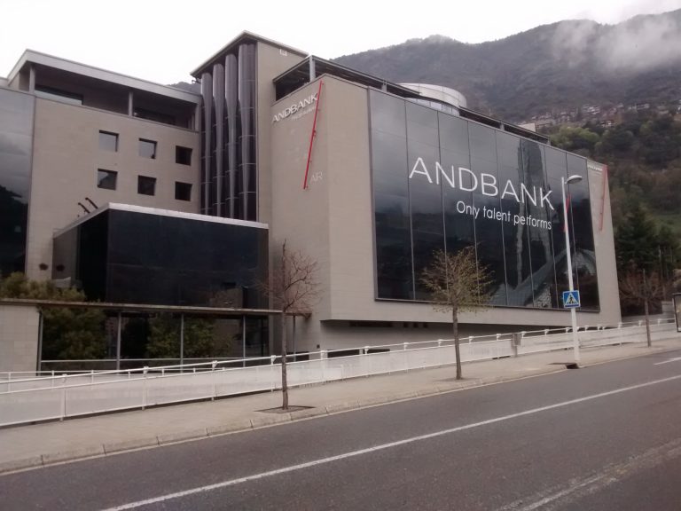 Andbank España acuerda el traspaso de todos los fondos y sicavs de Esfera