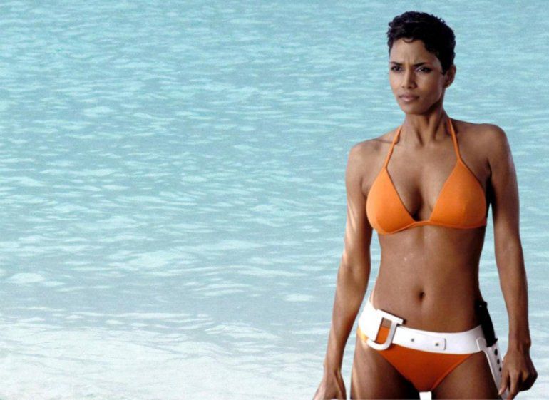 Halle Berry incendia Instagram con esta foto en bikini 1 Berry