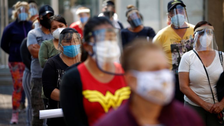 Extremadura suma un fallecido, 225 positivos y ocho nuevos brotes