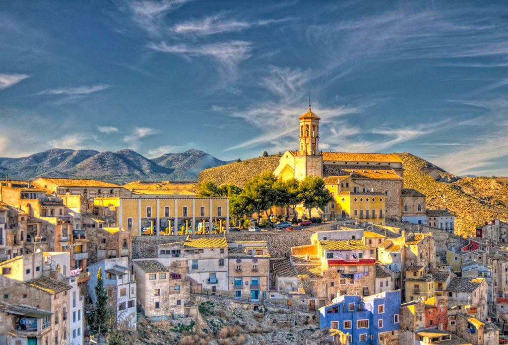 Pueblos con encanto por España ideales para escapadas