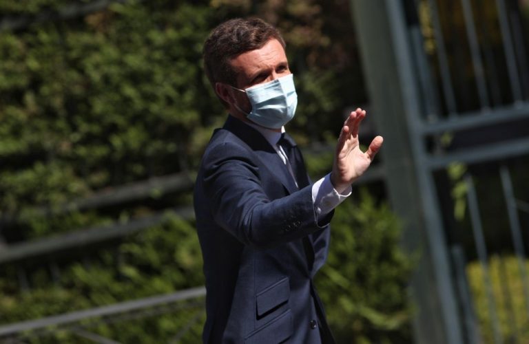 Casado pide a Sánchez que censure la 