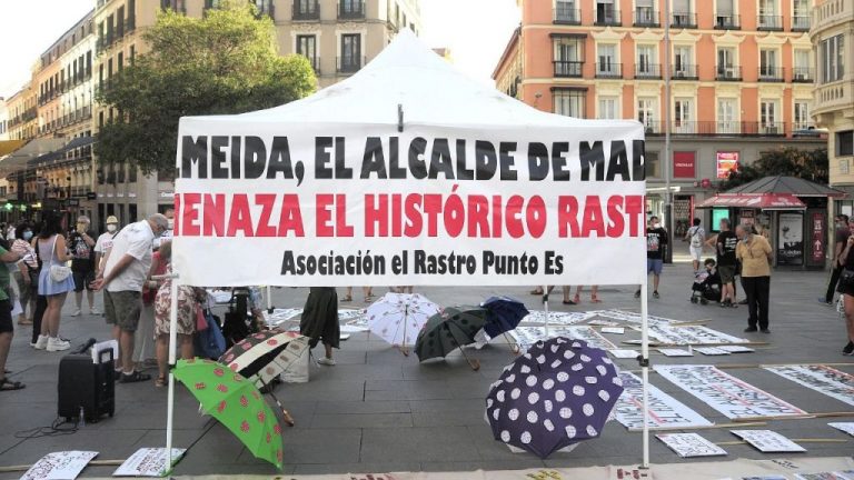 Comerciantes del Rastro se manifiestan de nuevo este domingo