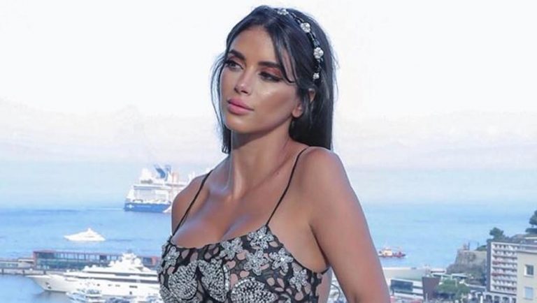 Daniella Semaan, la mujer de Cesc Fábregas que enseña sus encantos a todos en Instagram