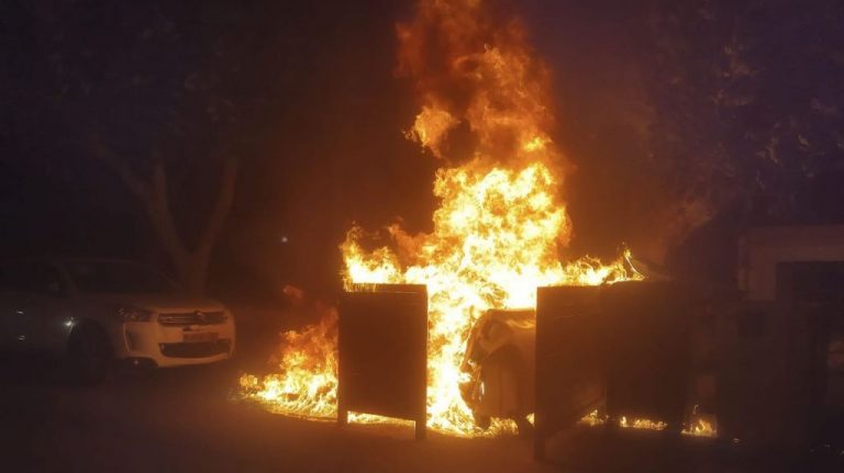 Dos detenidos por quemar contenedores en Barcelona durante la Diada