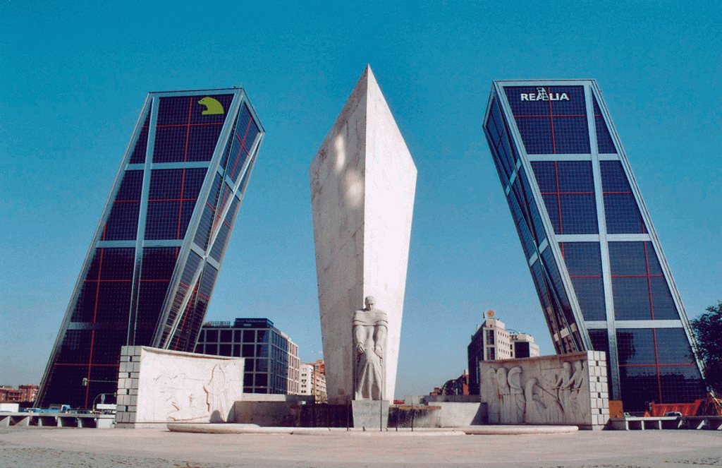 Edificios y obras arquitectónicas que desafían la gravedad