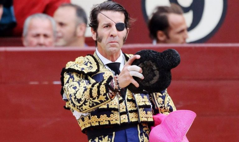 El Defensor del Pueblo pide a Díaz que incluya a los toreros en las ayudas extraordinarias