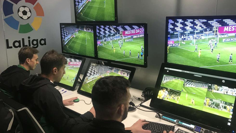 El VAR, ¿vale o no vale? ‘Errores’ que cuestionan la tecnología en el fútbol 7 El VAR