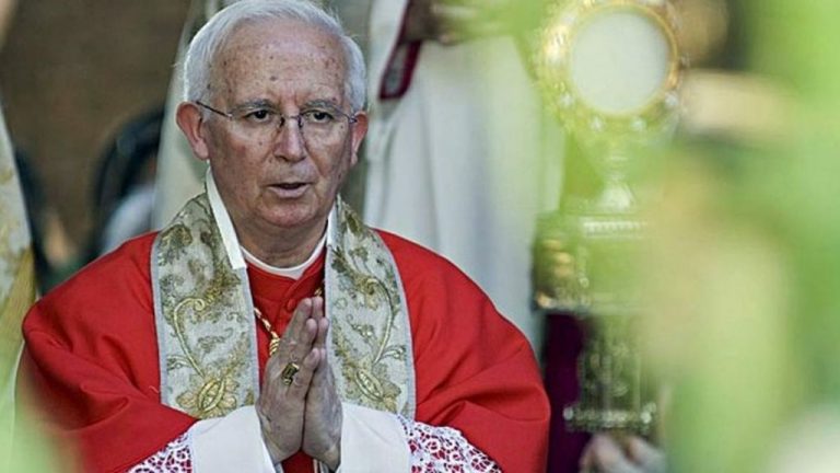 El cardenal arzobispo de Valencia anima a los mayores a 