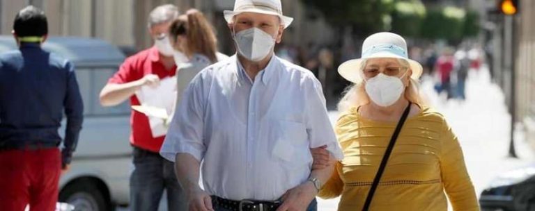 Extremadura reduce aforos para frenar el incremento de contagios