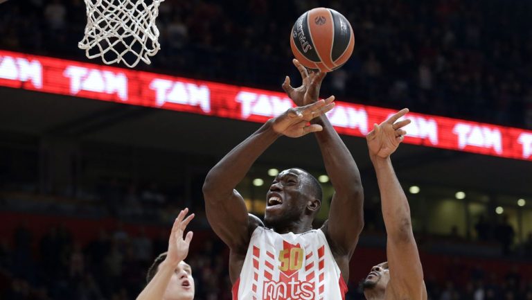 Pívot nigeriano Michael Ojo fallece a los 27 años tras desvanecerse entrenando