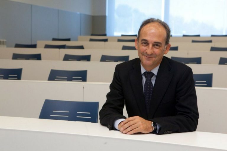 Rector de Universidad Loyola: 