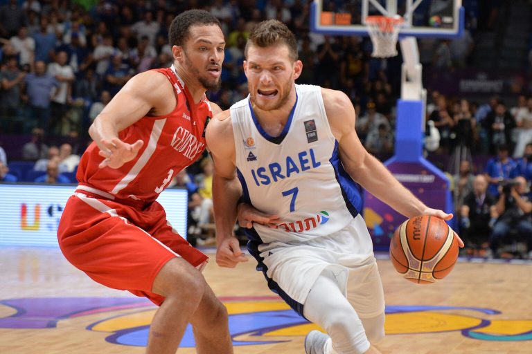 El israelí Gal Mekel seguirá en el Unicaja dos temporadas más