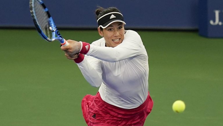 Muguruza supera su estreno en el US Open ante la japonesa Hibino