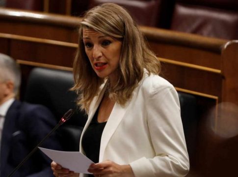 Gobierno y agentes sociales finalizan la reunión para prorrogar los ERTE Gobierno y agentes sociales finalizan la reunión para prorrogar los ERTE